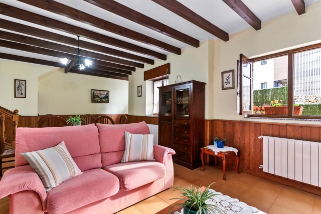 Sala de estar con sillones 