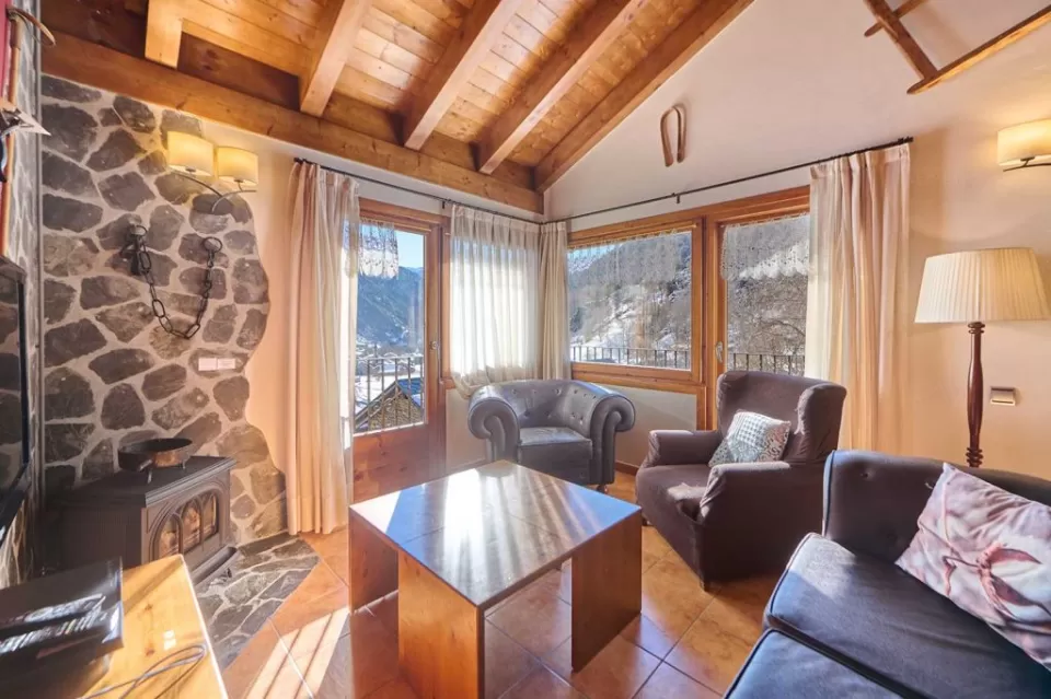 Aparthotel Spa Areu- Casa 7 pax