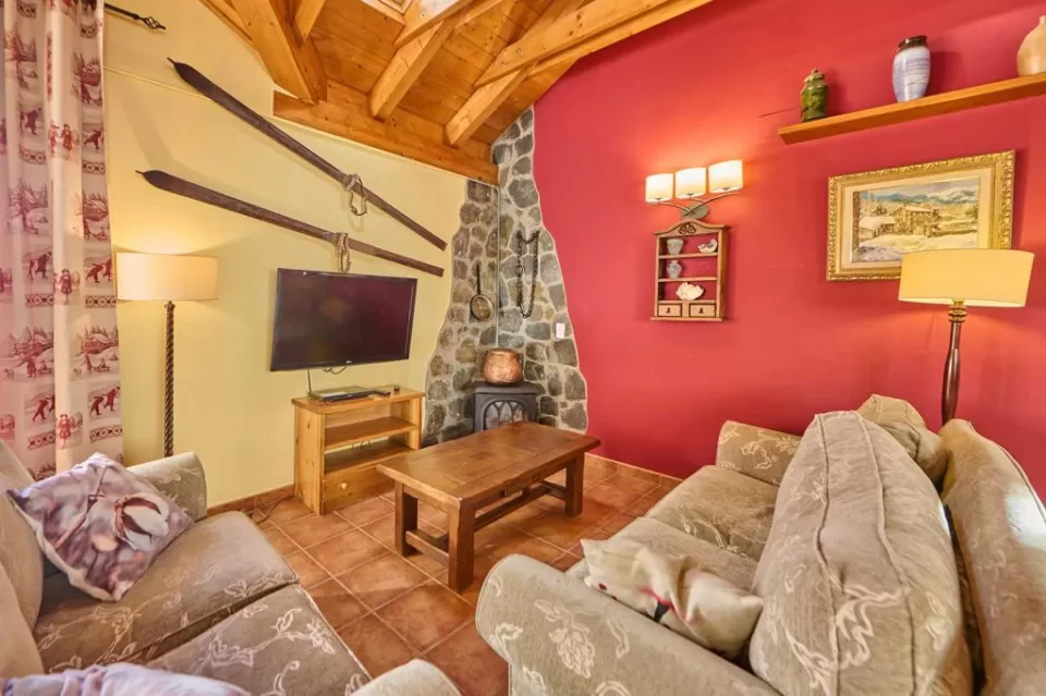 Aparthotel Spa Areu- Casa 6 pax