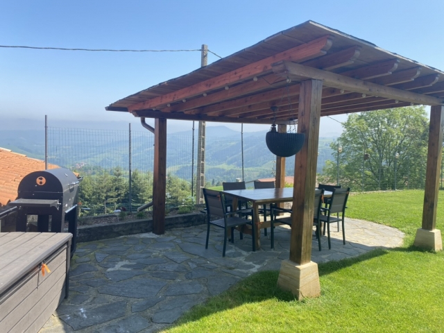 terraza con barbacoa