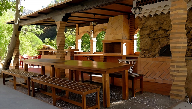 Amplio exterior y barbacoa