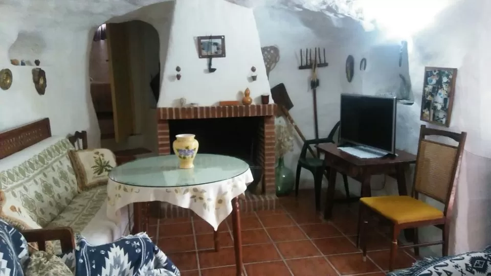 Casa Cueva La Noguera