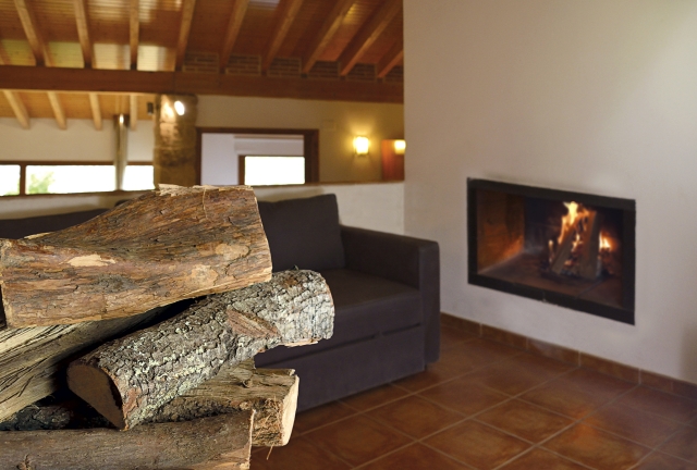 Altillo con chimenea