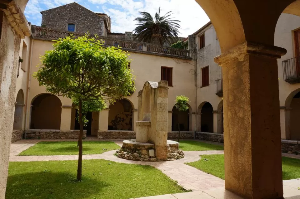 Casa Convent