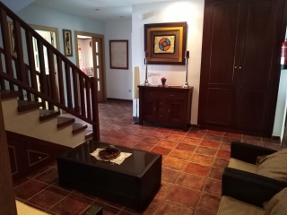 Salita de estar a la entrada