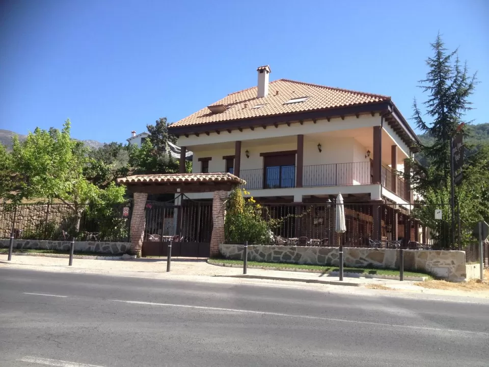 Hotel Rural Robles