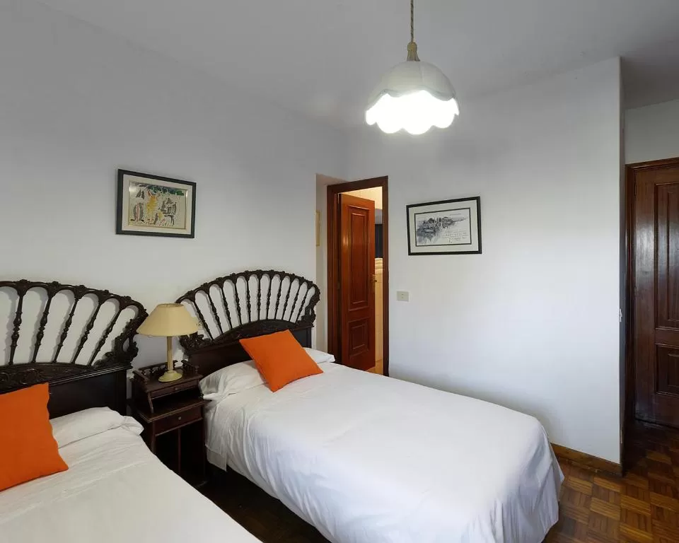Habitación doble con baño privado 1 o 2 camas