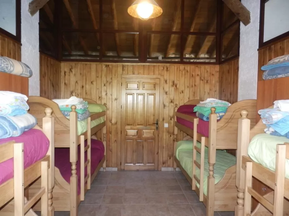 Cama en habitación 8 plazas 2