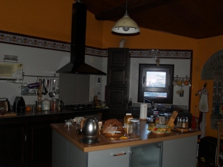 Cocina amplia y luminosa