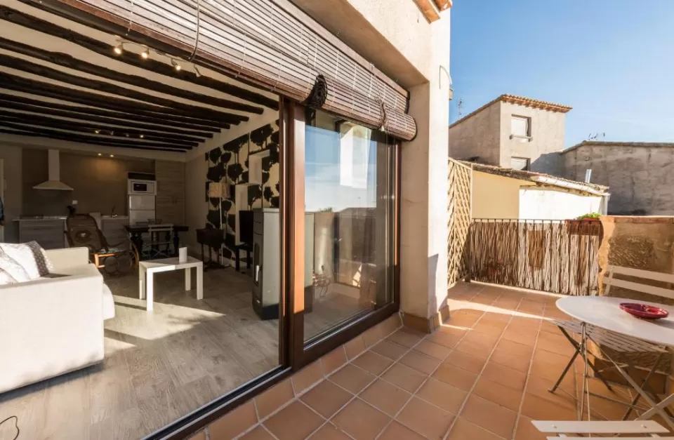 Apartamentos Vino Tinto- Parraleta