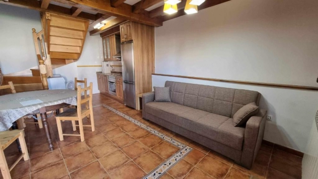 Sala de estar con sofa