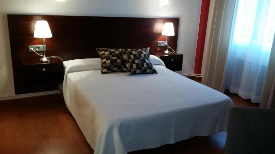 Habitación doble con cama de matrimonio