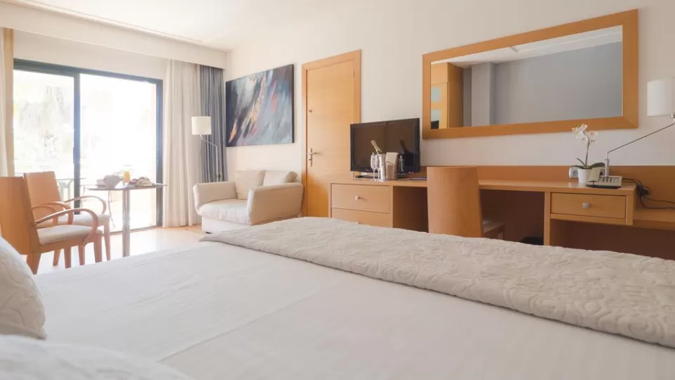 Triple room 2 adults and child