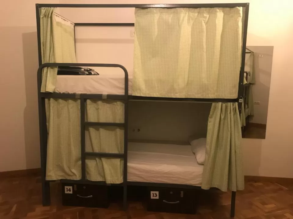 Cama en habitación compartida mixta de 8 camas