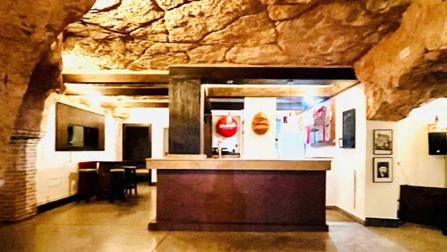 Barra casa cueva 