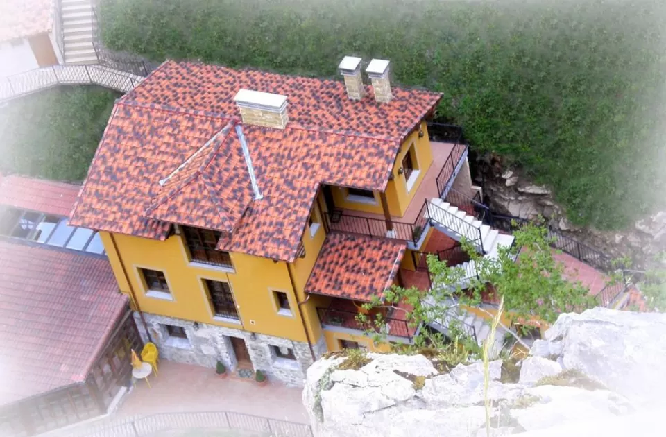 Apartamentos Cascada del Aguasaliu