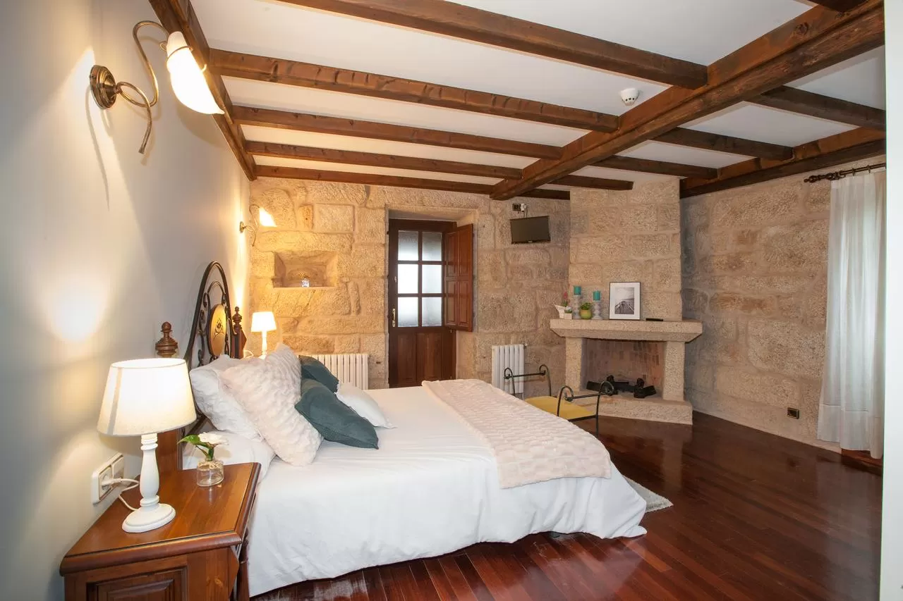 Habitación Doble Superior de Cama de Matrimonio / 205 Caiño