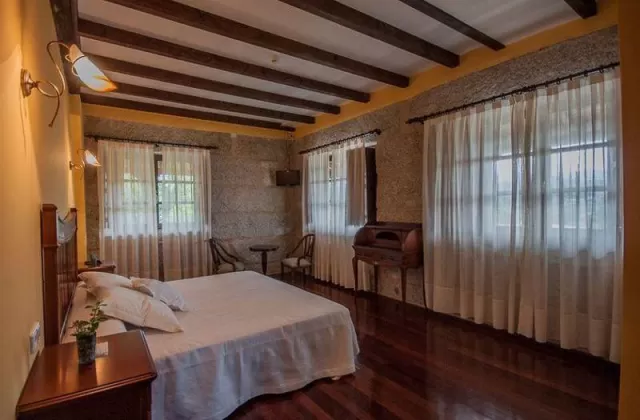 Habitación Doble Superior de Cama de Matrimonio / 201 Treixadura