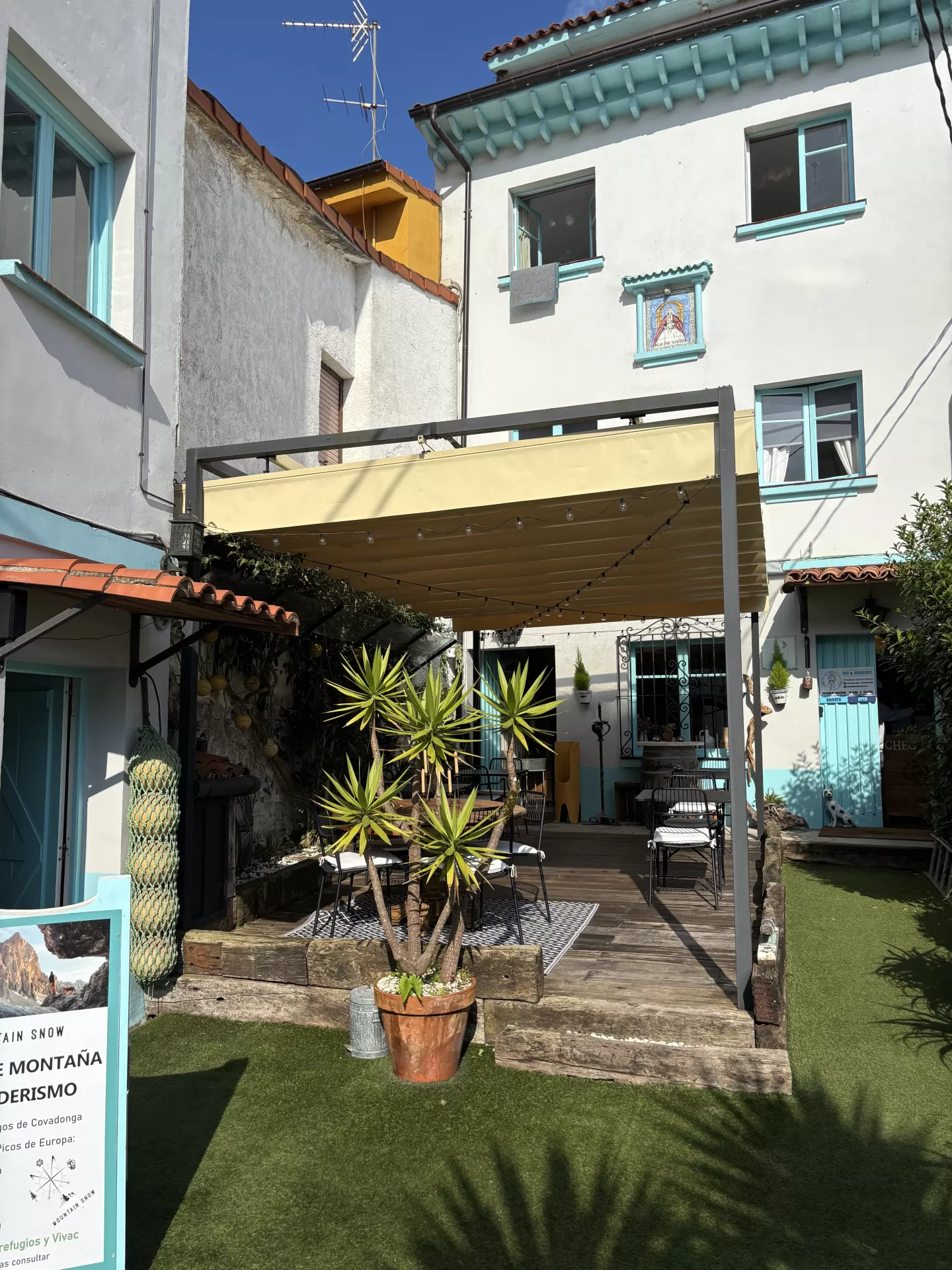 Guillermo Pazos Castro in your stay in The Old Seaman Bed & Breakfast 5791_1
