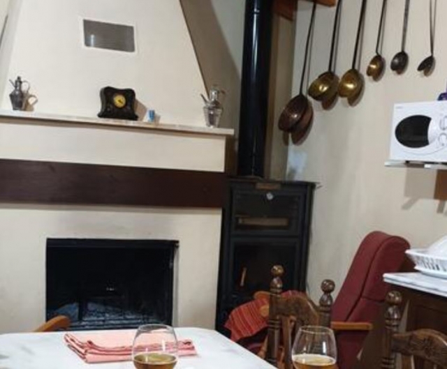 Cocina con chimenea y sus detalles