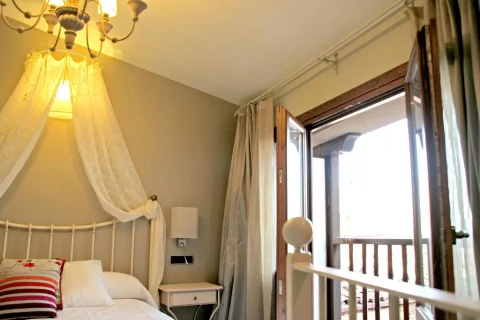 Empeltre room
