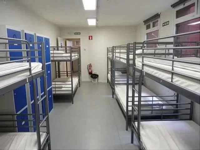 Plaza en habitación Adi 2