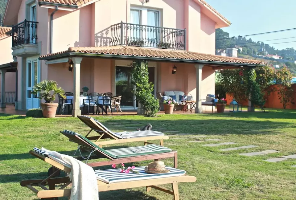 Casa Playa de Razo