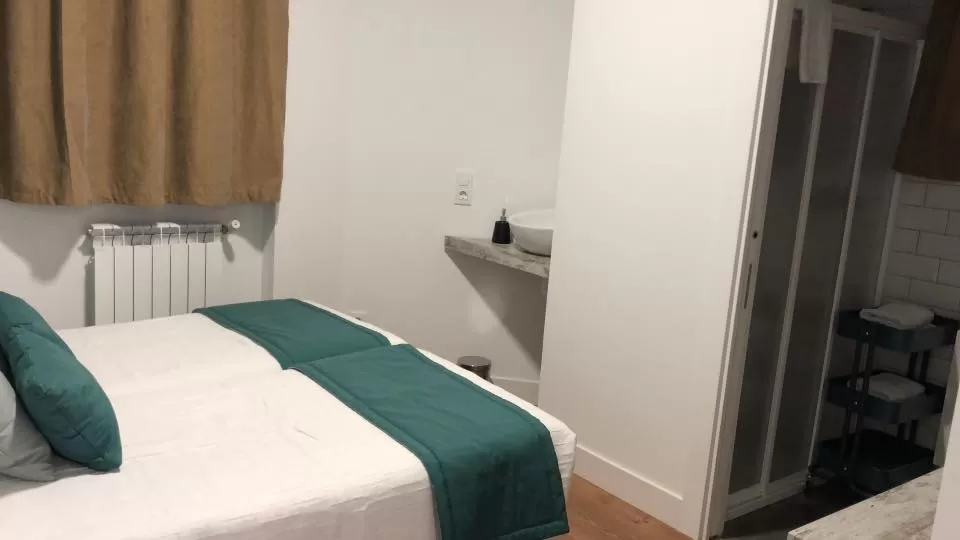 Doble Twin Dos Camas Baño Privado Adaptado