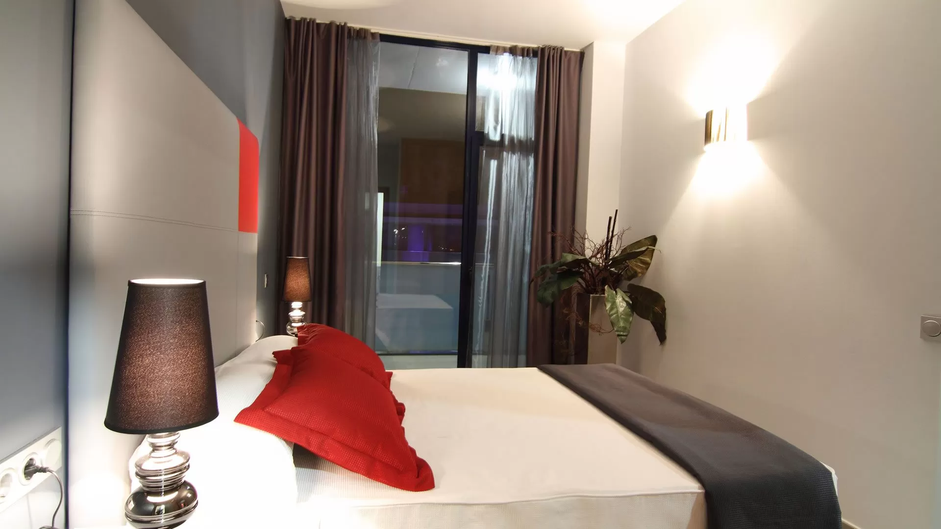 1 Bedroom Apartment Sea Views