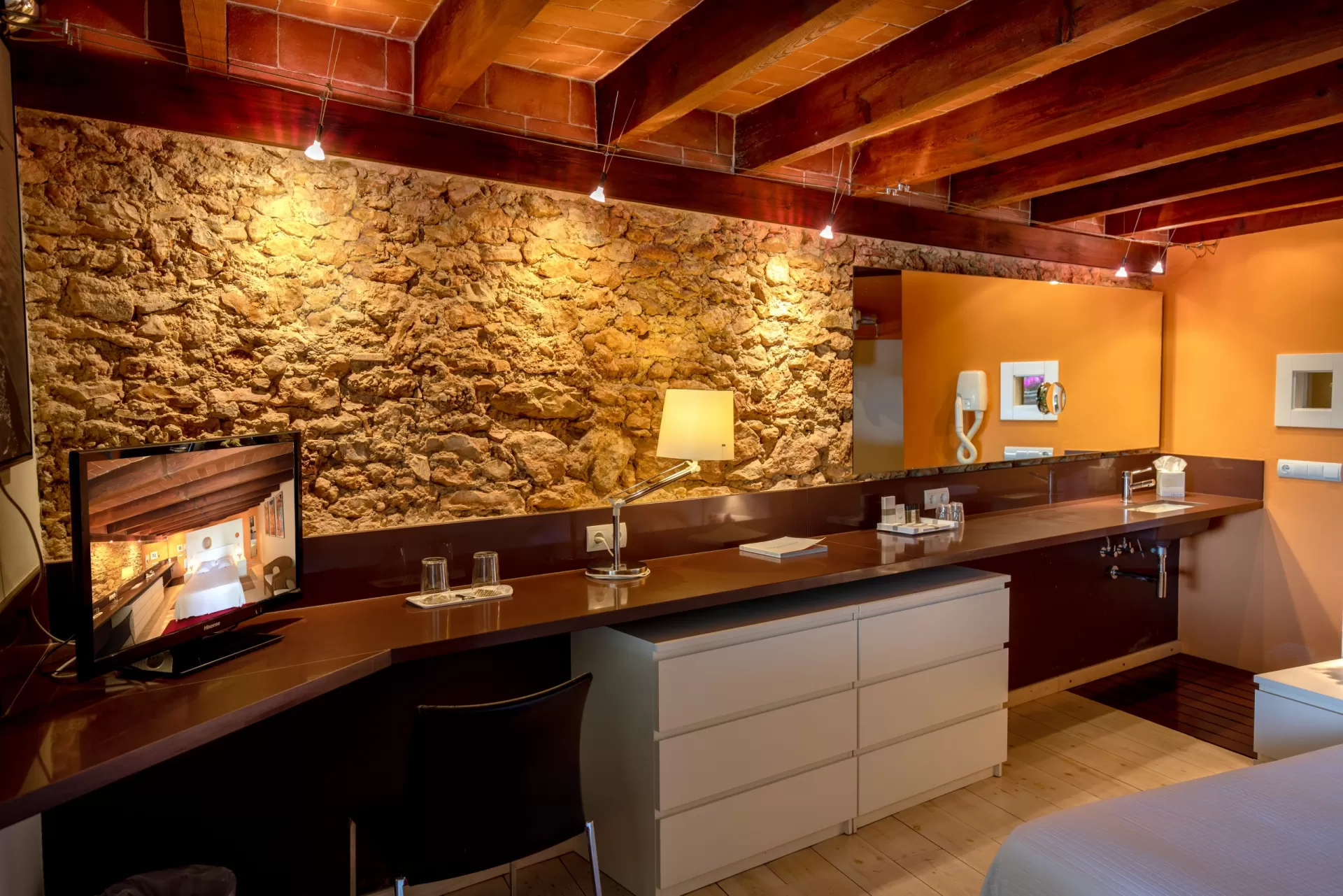 Lago Suite + Double Complex