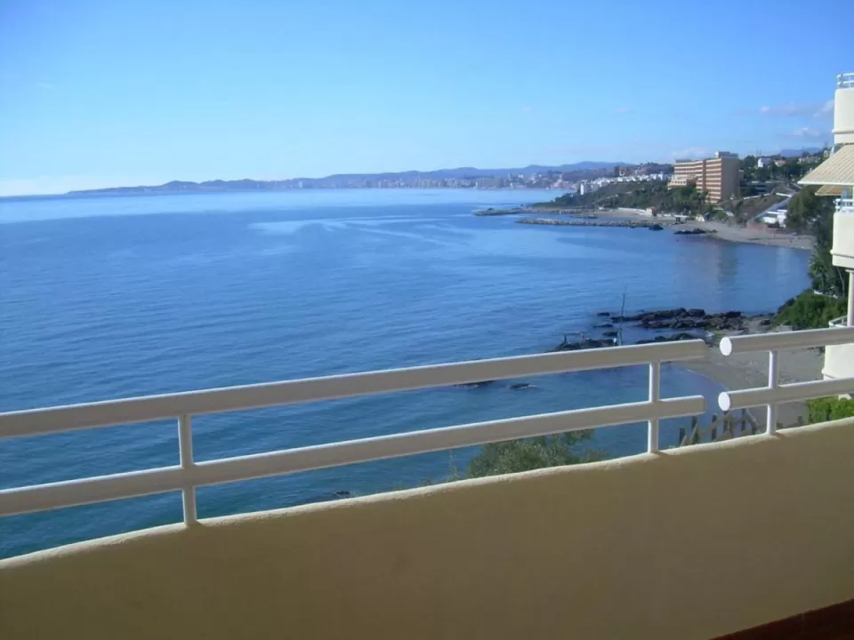 Holidays2Malaga- Torrequebrada Sea View