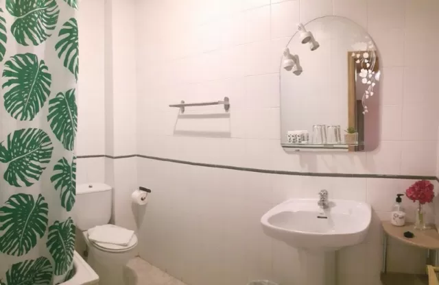 Chambre triple avec salle de bain