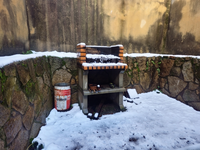 Exterior con piscina