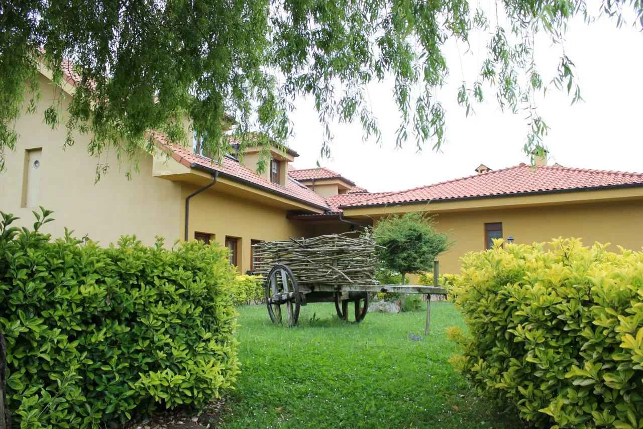 Hotel Pugide