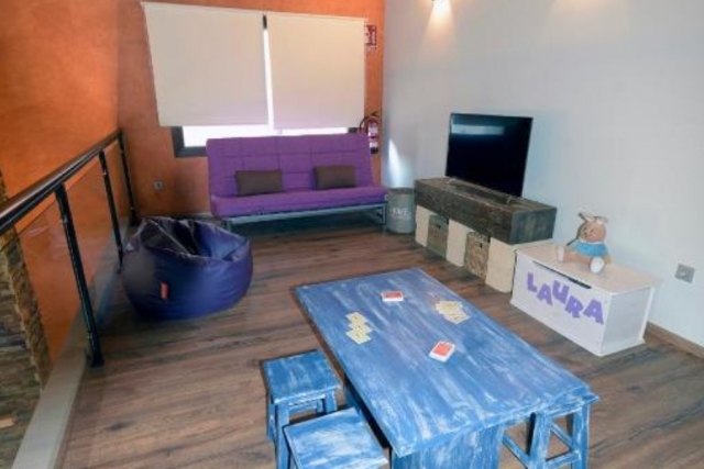 Sala con television