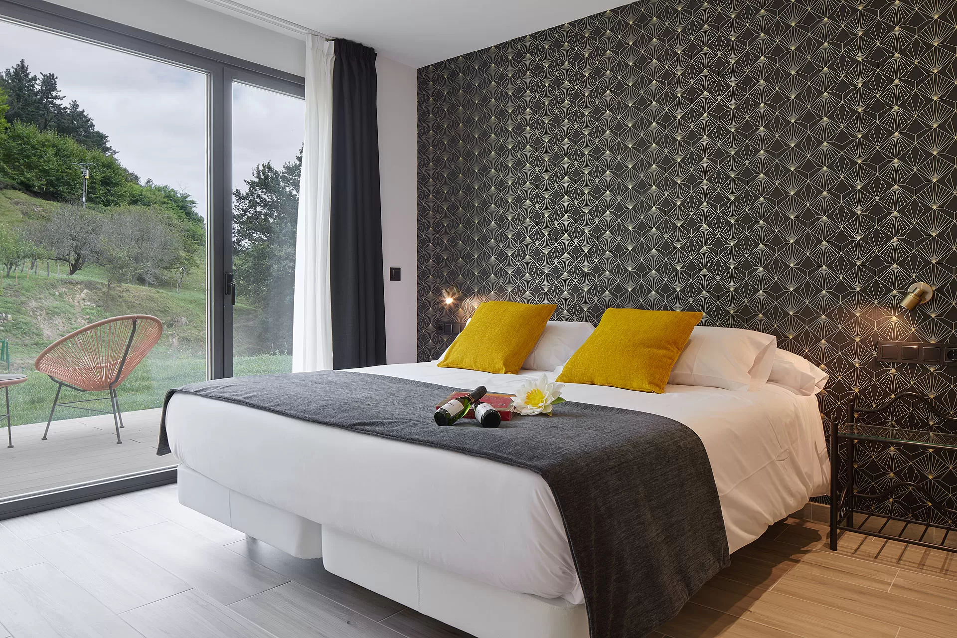 Laurgain Suite