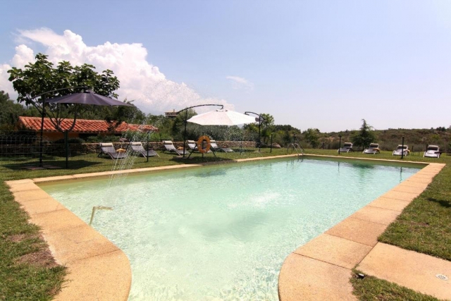Acceso a la piscina