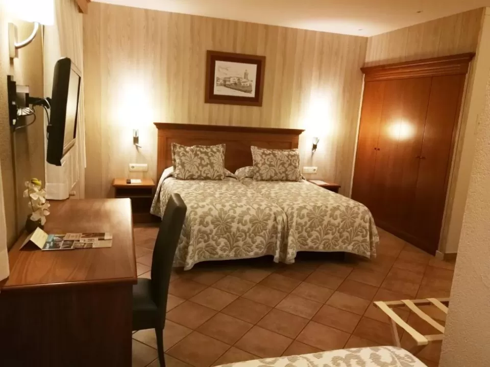 Triple room