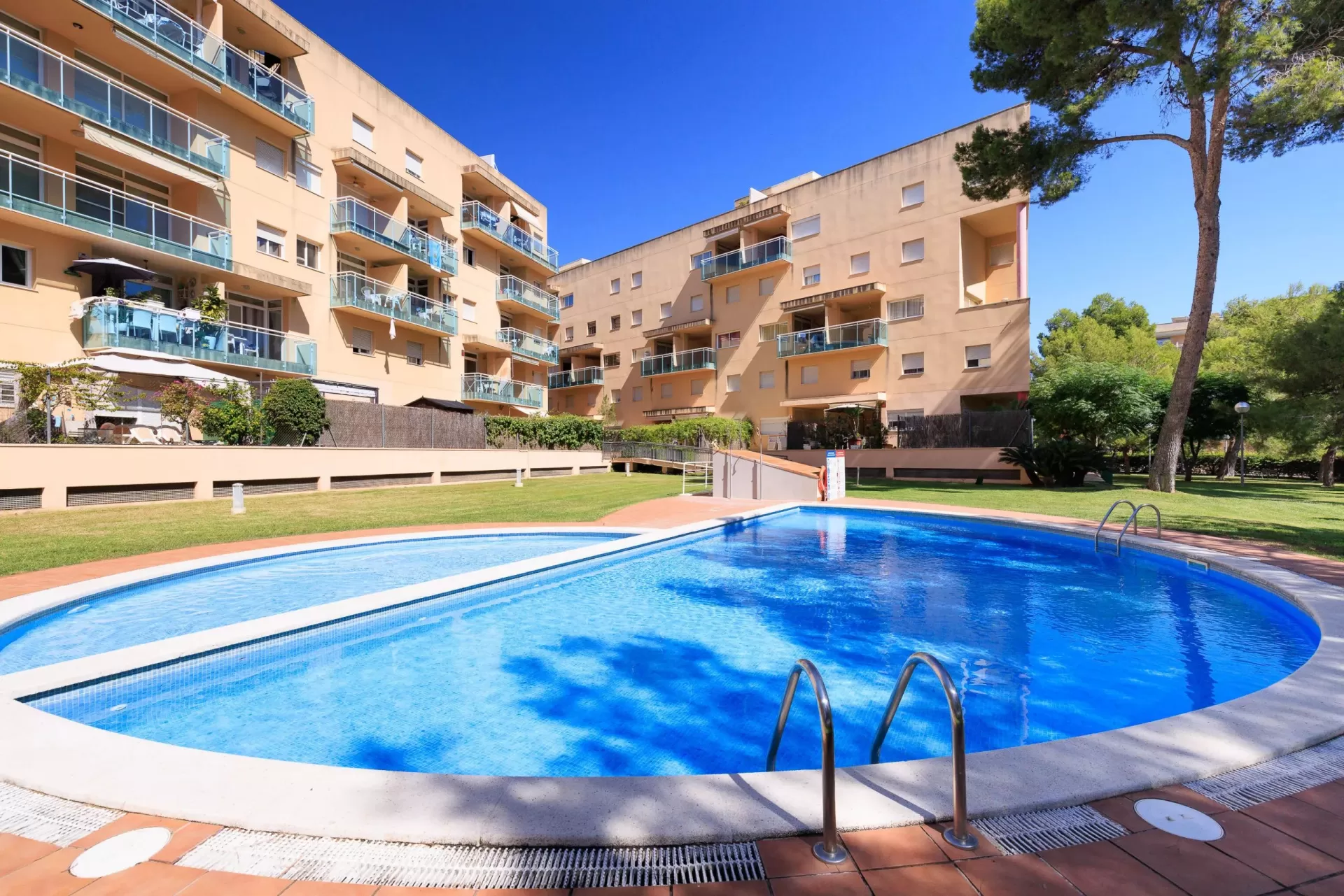 Apartbeach Golden Emma junto playa y parking