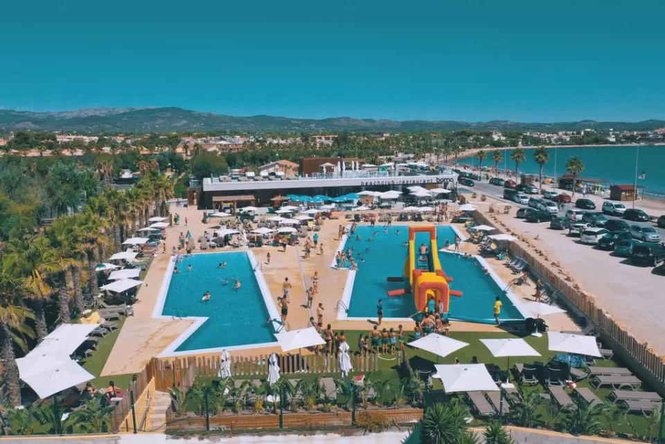 Camping Ampolla Playa