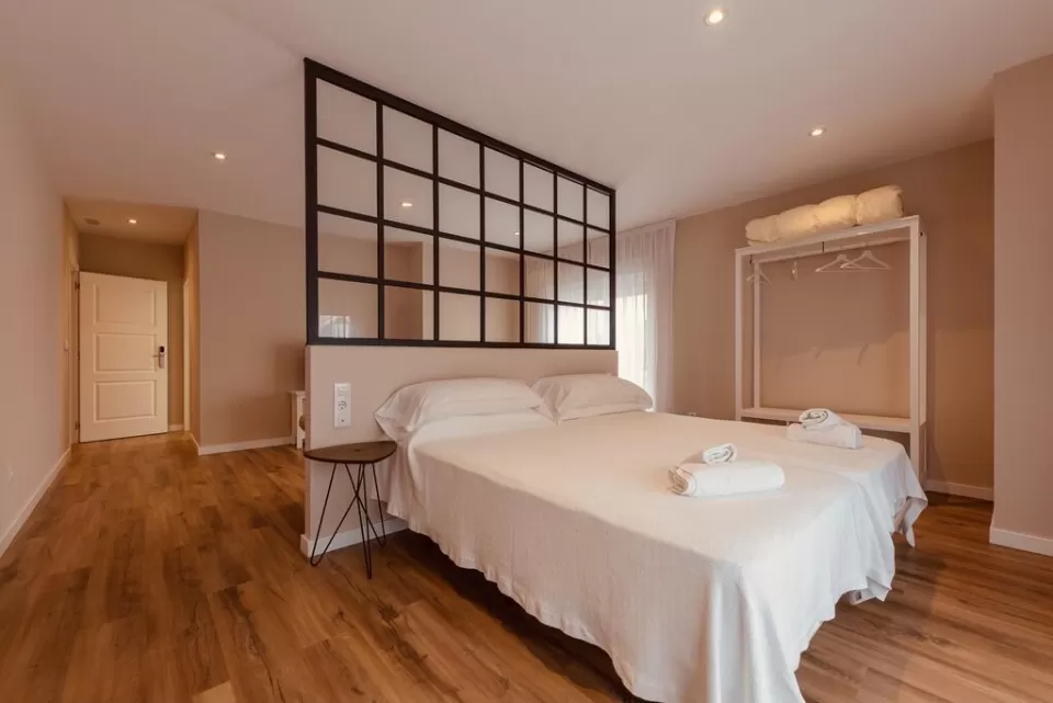 Deluxe suite with hot tub
