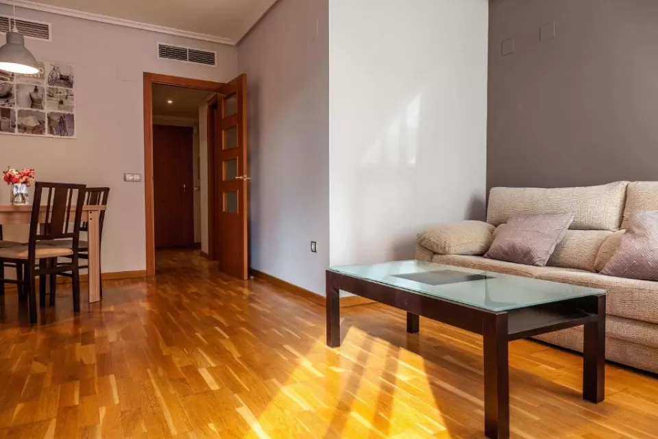 Valencia Flat Rental Swim and Paddle