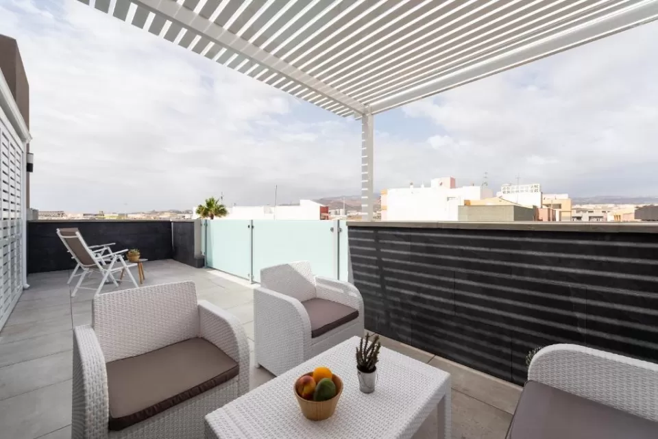 Durmiendo Sobre el Mar - Vivienda Los Riscos