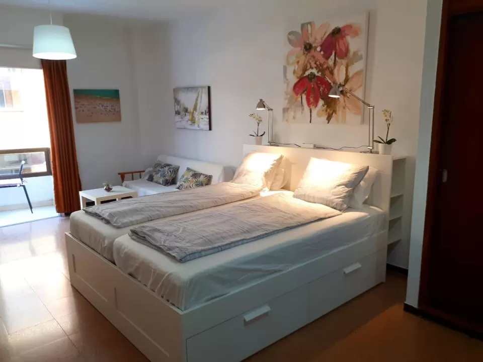 City Beach Home 43