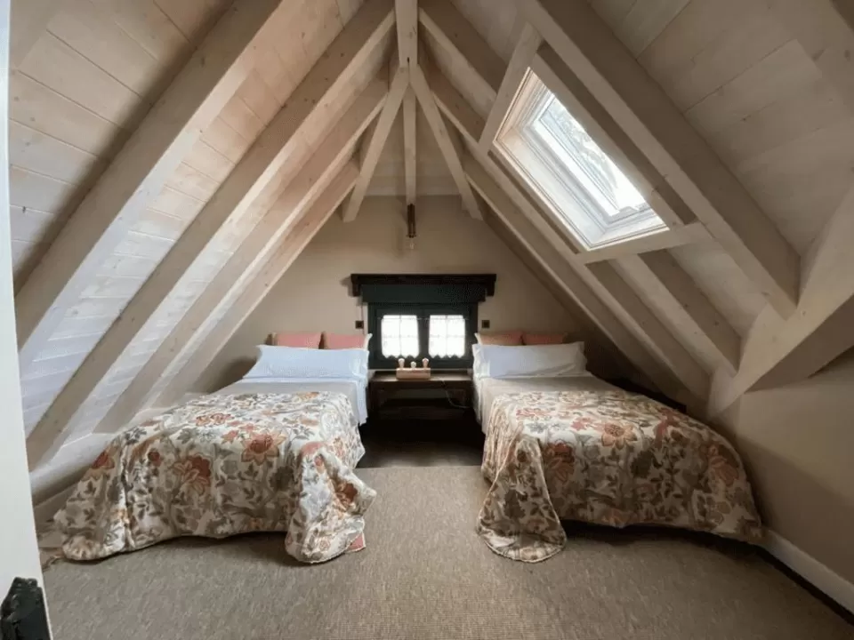 7 Habitación cuádruple buhardilla