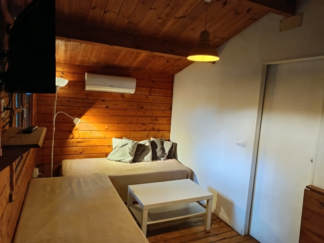 Cocina con sala de estar 