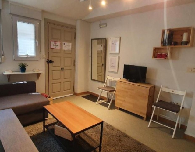  Living room with tables 