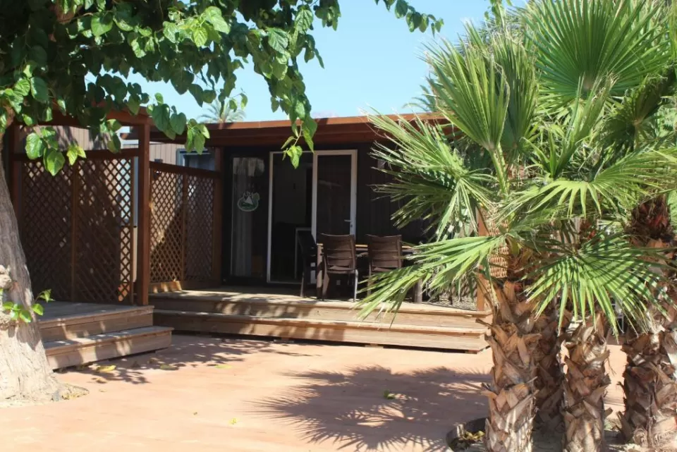 Bungalow Deluxe (4 pax)