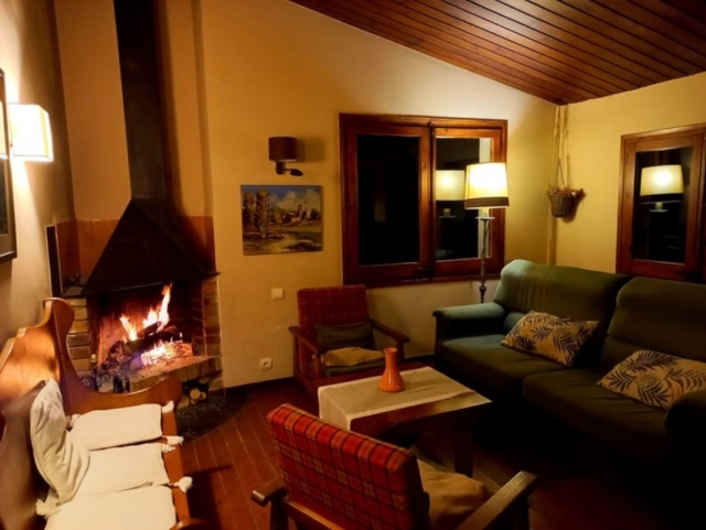 Sala con la chimenea