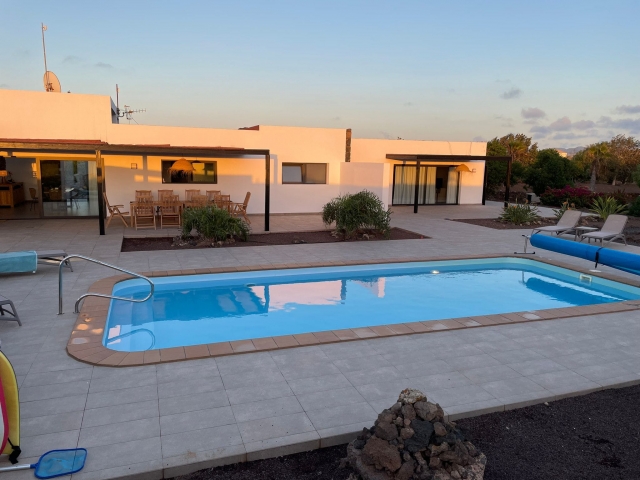 Agradable piscina